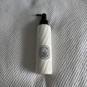 Diptyque White Body Lotion with Black Pump